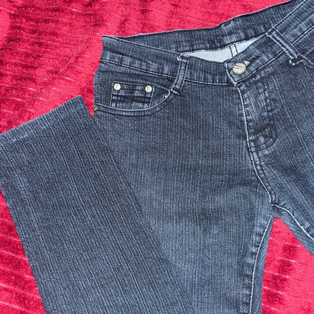 Dark Goth Gothic Punk Emo Ult Skinny Jeans (Category: Jeans) located in Angeles City. Submitted by ownit_ac (Listing ID 1405388342, Image 2). Description: Material is soft denim so it is stretchy ❗️ Fits your lower body perfectly 😝 Already laundered Waist: 27 inches Price still negotiable Rfs: not my style anymore :(.