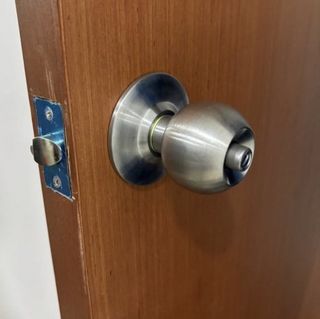 (Category: ) located in . Submitted by handyman_bossku (Listing ID 1405482750, Image 1). Description: .