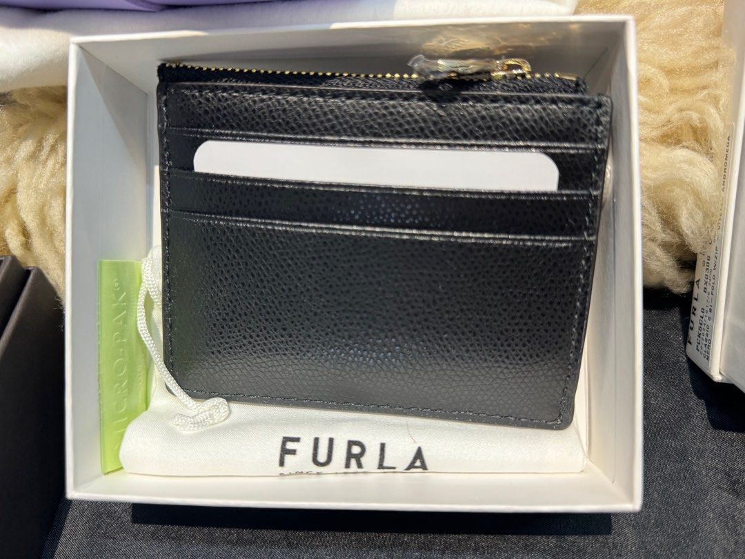 Furla Card Holder (Category: Luxury Bags & Wallets) located in Caloocan City. Submitted by dyowanajav18292 (Listing ID 1405439437, Image 2). Description: Furla cardholder- 7,000.