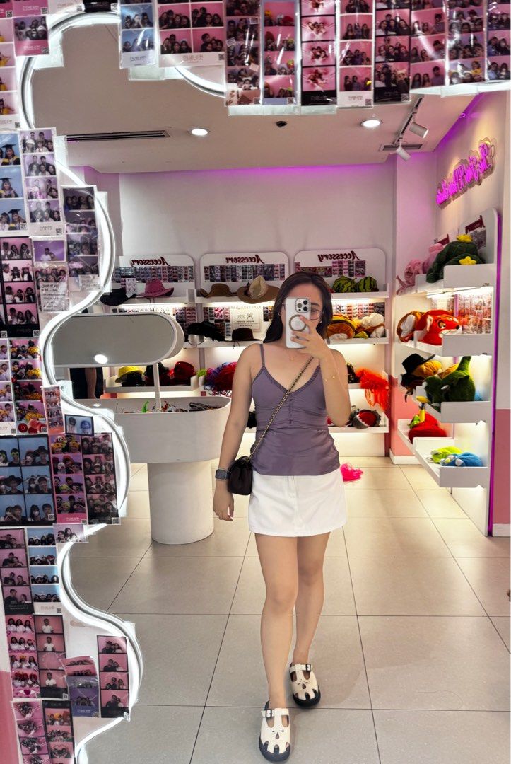 GAP Satin Top (Category: Blouses) located in Caloocan City. Submitted by dimpsymc19 (Listing ID 1405385827, Image 3). Description: .