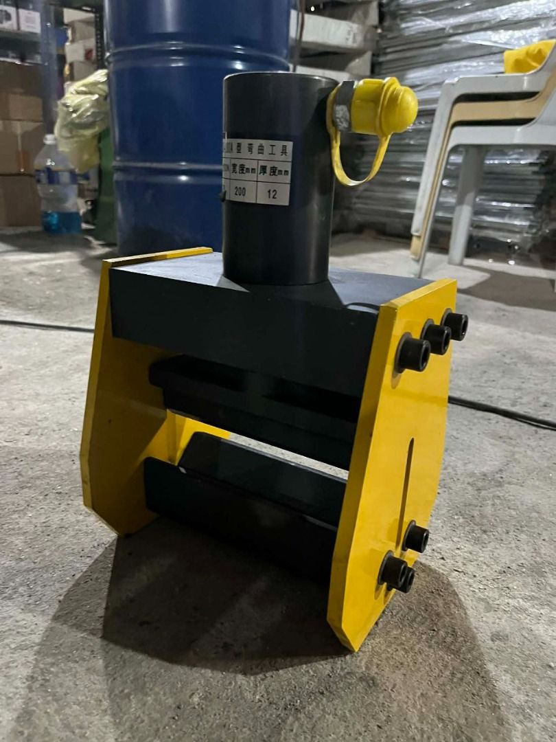Hydraulic Flat Bar Bender (Category: Construction Tools & Equipment) located in Manila. Submitted by joeyroque09 (Listing ID 1405392638, Image 2). Description: Hydraulic Flat Bar Bender.