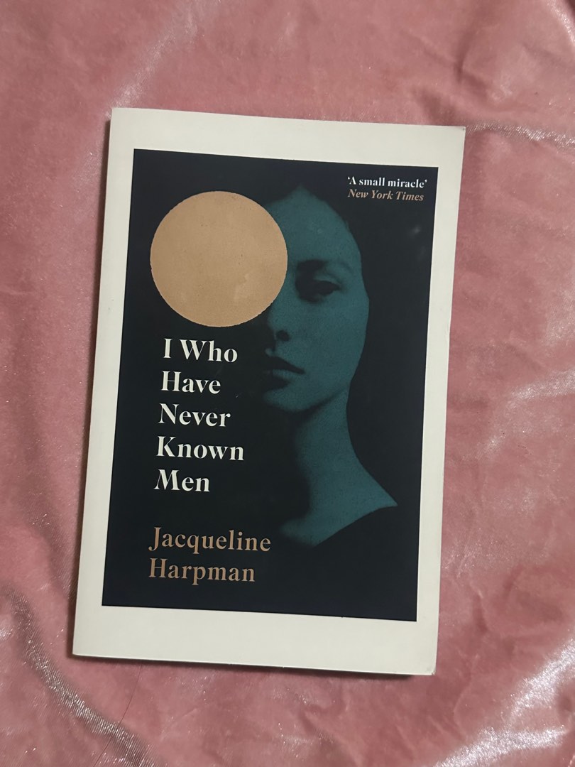 I Who Have Never Known Men by Jacqueline Harpman, Hobbies