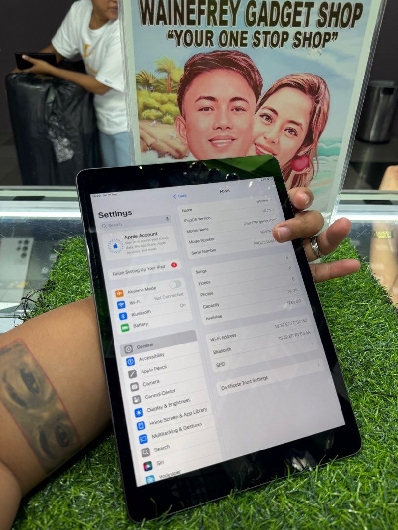 iPad 7th Gen 32gb (Wifi-used) (Category: iPad) located in San Juan City. Submitted by wainefreygadgetshop (Listing ID 1405458670, Image 2). Description: iPad 7th Gen 32gb (Wifi-used) ALL GOODS AT WORKING NO REPAIR HISTORY NO HIDDEN ISSUE PEDE PANG OFFICE PEDE RIN PANG ONLINE CLASS GOODS DIN PANG BATA SA MAHIHILIG MAG YOUTUBE TEST ALL YOU WANT BAGO BAYARAN FREE CHARGER AT CASE For fast transaction call/text 09279452049,09704549340 *PAG COD SAMIN A