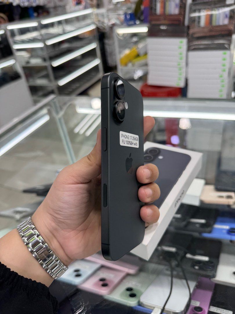 Iphone 17 256gb 100% batt NTC FU No issue (Category: iPhone 17 Series) located in San Juan City. Submitted by javedsgadgetshop (Listing ID 1405425827, Image 3). Description: INSTALLMENT OPTIONS : SPAY LATER / GGIVES / CREDIT CARD! WE BUY AND SELL SO PWEDE MAGBINTA OR SWAP ! Quick Specs : 💵 Iphone 17 •256gb •NTC Variant •100% batt health •Factory Unlock •99% Smoothness •No hidden issue | No Repaired •100% Authentic | Not Refurbished •w/ Box Charg