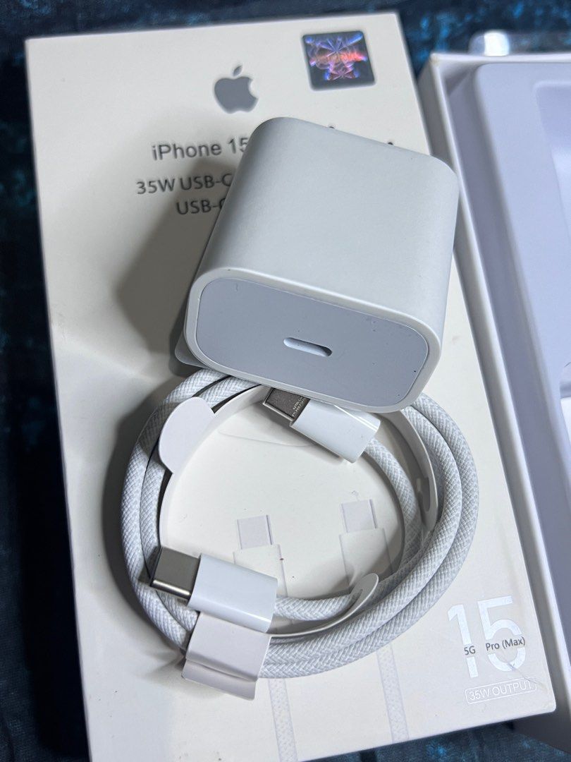 iPhones 15/16 Pro Max USB-C Original (Category: Chargers & Cables) located in Manila. Submitted by as_onlineshop11 (Listing ID 1405493196, Image 2). Description: COD via lalamove J&T Pick up.