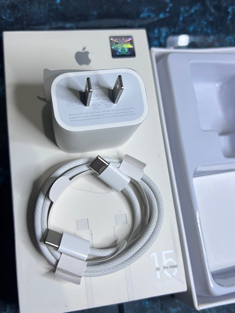 iPhones 15/16 Pro Max USB-C Original (Category: Chargers & Cables) located in Manila. Submitted by as_onlineshop11 (Listing ID 1405493196, Image 1). Description: COD via lalamove J&T Pick up.