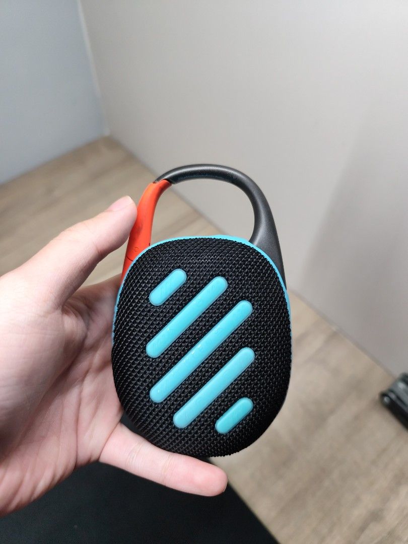 JBL clip 5 speaker65561061839361111