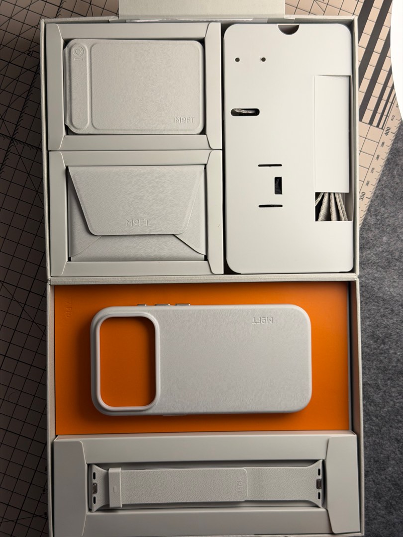 MOFT Studio Box iPhone 17, Mobile Phones & Gadgets, Mobile & Gadget ...