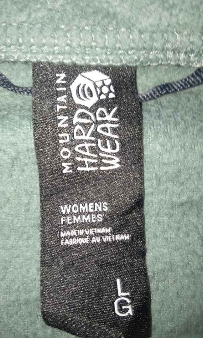 Mountain Hard Wear fleece Jacket (Category: Coats, Jackets and Outerwear) located in Pila. Submitted by franklinsanity (Listing ID 1405369139, Image 3). Description: Dimes: Length - 25 imches Width - 21 inches Good for amihan season😊 Shipping via Lbc Dm for inquiries.