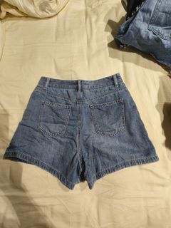 (Category: ) located in . Submitted by ccxxe (Listing ID 1405450537, Image 1). Description: .