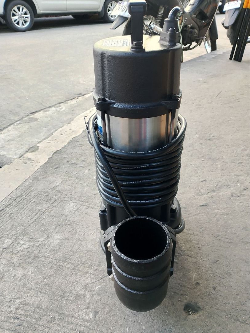 SUBMERSIBLE PUMP (Category: Construction Tools & Equipment) located in Manila. Submitted by joeyroque09 (Listing ID 1405392803, Image 2). Description: SUBMERSIBLE PUMP BRAND: HCP SPECS: 3HP, SINGLE PHASE, 220 V.