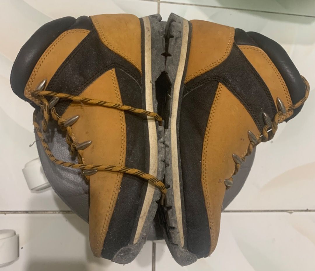 Timberland Euro Sprint Hiker (Category: Casual Shoes) located in Marikina City. Submitted by shek_out (Listing ID 1405399822, Image 3). Description: Once used No damage Looks new but Need wash/cleaning Size: US4 UK35 EU36 JP22.5 CN225 RFS: outgrown .
