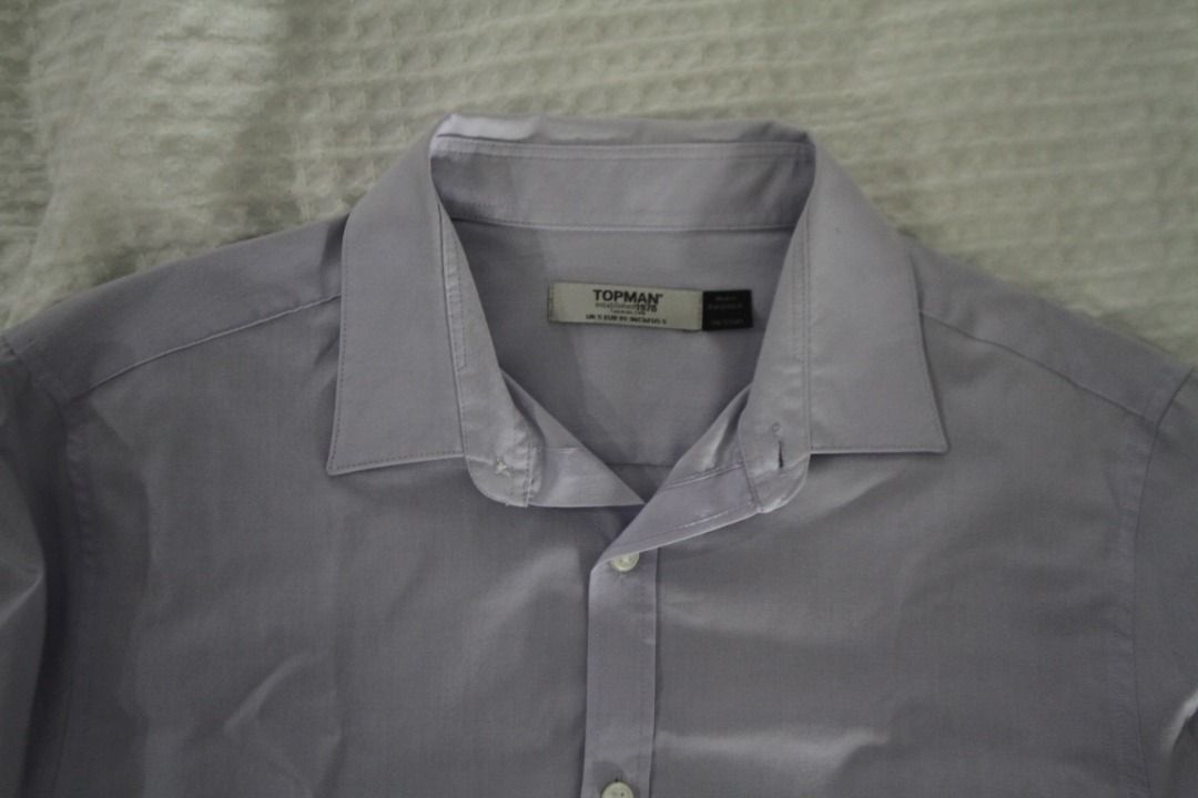 Topman Long Sleeve Shirt (Category: Tshirts & Polo Shirts ) located in Manila. Submitted by rossctori (Listing ID 1405351900, Image 2). Description: Topman long-sleeved shirt. Light purple color. Dimensions Chest: 45 cm Length: 70 cm ____ B-03.