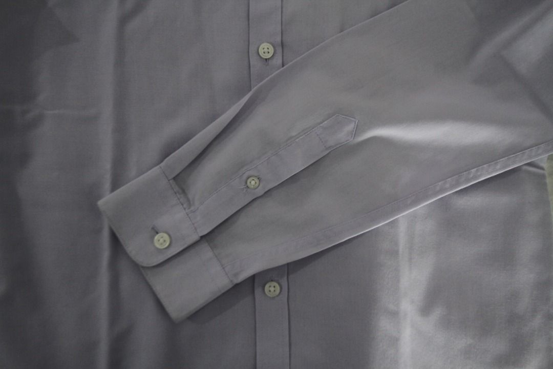 Topman Long Sleeve Shirt (Category: Tshirts & Polo Shirts ) located in Manila. Submitted by rossctori (Listing ID 1405351900, Image 3). Description: Topman long-sleeved shirt. Light purple color. Dimensions Chest: 45 cm Length: 70 cm ____ B-03.