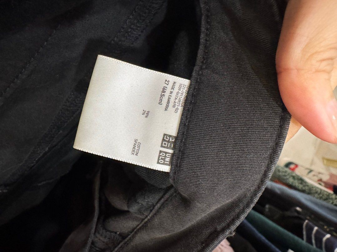 Uniqlo U Black Jeans Size 27 (Category: Jeans) located in Davao. Submitted by decluttering.dvo (Listing ID 1405463700, Image 3). Description: - Uniqlo U Black Jeans - Size: 27 - Inseam: 48.5cm - Classic five-pocket design - Made with a comfortable cotton-spandex blend - Versatile black color.