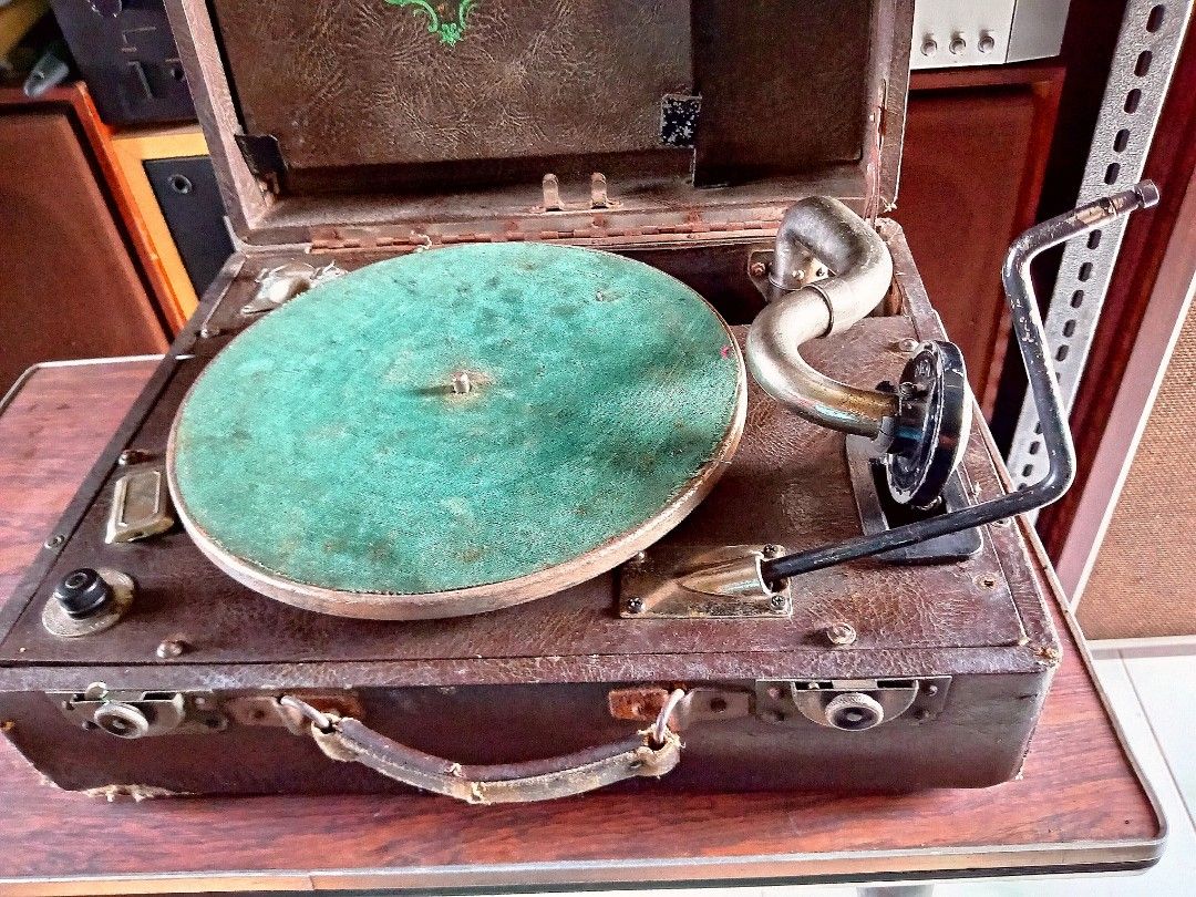 Vintage Gramaphone (Category: Soundbars, Speakers & Amplifiers) located in Manila. Submitted by josephzila93964 (Listing ID 1405361631, Image 2). Description: For sale Gramaphone Php. 6,000 only Selling As Is ,❗❗❗ 19th Century Gramophone Super Vintage Complete parts Ayaw na umikotedyo mabigat For display or restoration.