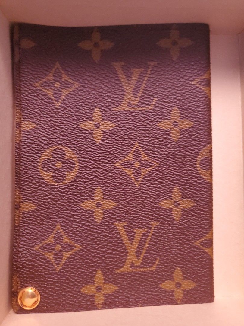 Vintage LV Cardholder (Category: Luxury Bags & Wallets) located in Marilao. Submitted by varietyvillage (Listing ID 1405422852, Image 1). Description: Original LV Passport Cover that is size of a passport. In very good condition. Slightly negotiable plus shipping fee. All pics posted.