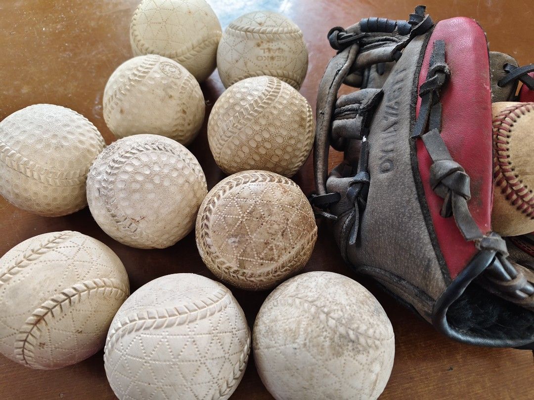 ZETT Baseball Glove and Baseball Set (Category: Other Sports Equipment and Supplies) located in Manila. Submitted by babz30261 (Listing ID 1405399742, Image 3). Description: baseball with gloves ASPACK Zett gloves 9 480 only ASPACK we deliver nationwide Thnkyou 🥰 .