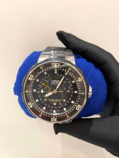 (Category: ) located in . Submitted by luxshare_preloved_ (Listing ID 1405594239, Image 1). Description: .