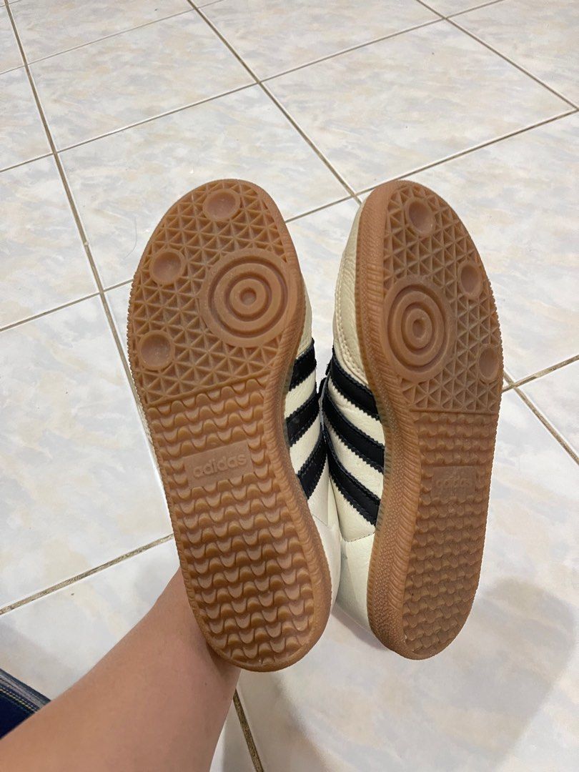 Adidas Samba OG Shoes (Category: Sneakers) located in Daraga. Submitted by freestyleselections (Listing ID 1405679313, Image 3). Description: - Adidas Samba OG - Cream upper with black accents - US size 6 - Made in Vietnam - Features iconic three stripes - Shows wear on soles - Adidas logo on insole - Black laces Store bought Only used few times Rfs: pandagdag pambiki ng bagong shoes.