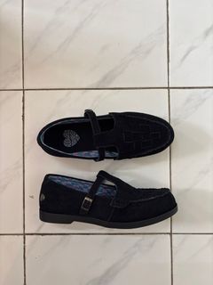 (Category: ) located in . Submitted by rabakcloset (Listing ID 1405554056, Image 1). Description: .