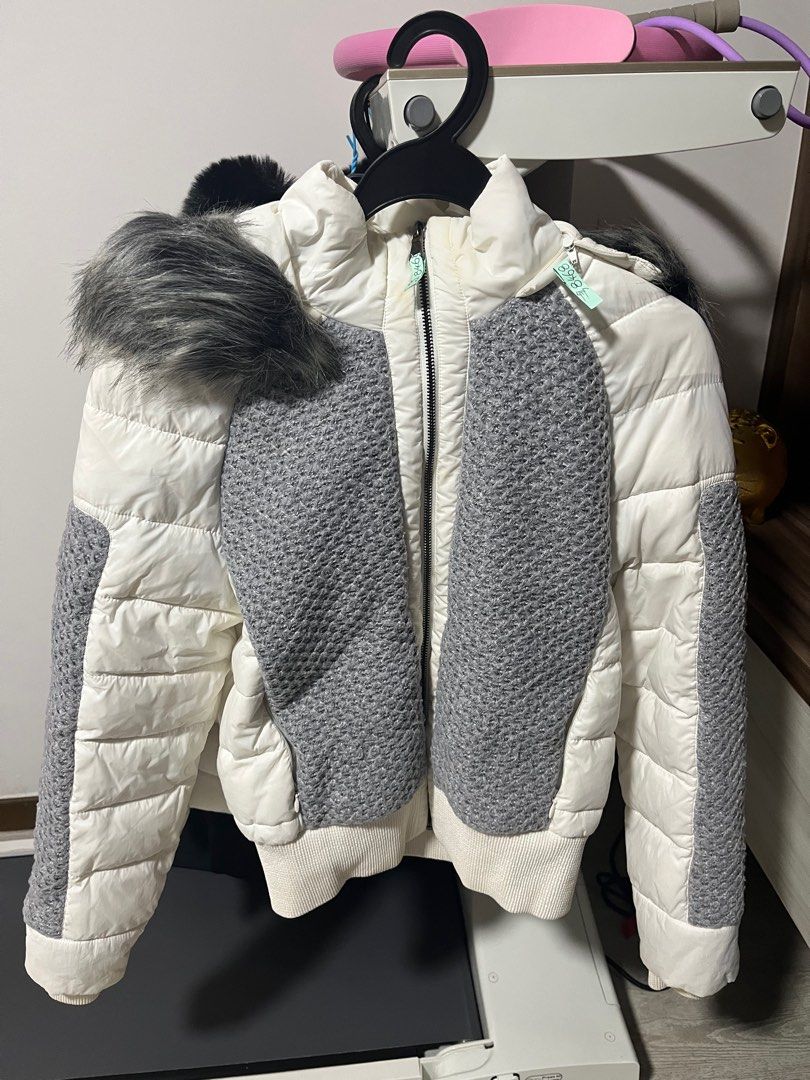 Assorted winter jackets (Category: Coats, Jackets and Outerwear) located in Singapore. Submitted by luv6r (Listing ID 1405618062, Image 2). Description: 1st pic: SuperDry ($50) 2nd: $40 3rd: $30 4th: $40 used 1-2 times, still good condition, dm for more pics and info :) meet up only thanks!.