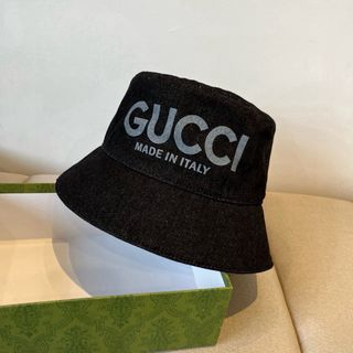 (Category: ) located in . Submitted by fashion.luxe (Listing ID 1405668041, Image 1). Description: .