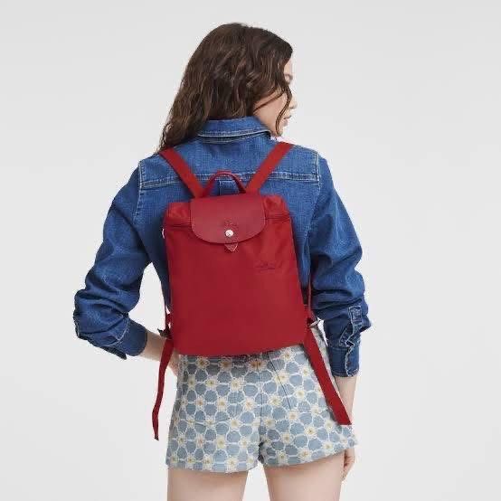 AUTHENTIC❗️Le Pliage Original Backpack M Bag (Category: Luxury Bags & Wallets) located in Caloocan City. Submitted by shopaholicatheart (Listing ID 1405563372, Image 1). Description: 🔖 GUARANTEED AUTHENTIC! 10/10 Rate! 🔖 Valued at 12,920! SELLING LOW! steal price! 😍 🔖 Dimensions : 26 cm (L - measured at the base of the bag) x 28 cm (H) x 10 cm (W) 🔖 Material : Polyamide fabric with a minimum of 70% recycled fibers, with interior coating NO F