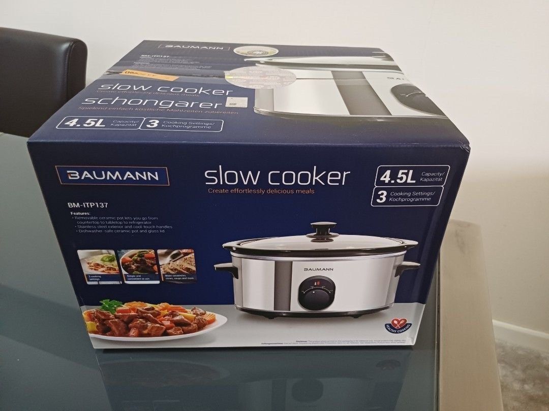 Baumann Slow Cooker 4.5L (Category: Cookers) located in Mandaluyong City. Submitted by joey.kim (Listing ID 1405685987, Image 1). Description: - Baumann slow cooker with 4.5L capacity - Features 3 cooking settings - Model number: BM-ITP137 - Includes box with slow cooker and meal examples - Designed for effortless, delicious meals.