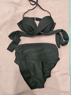 (Category: ) located in . Submitted by for_everything_pre_loved (Listing ID 1405608198, Image 1). Description: .