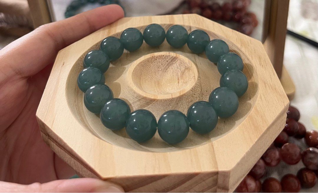 Blue water Jadeite bracelet FREE SHIP! (Category: Bracelets) located in Alcala. Submitted by cheskadee_ (Listing ID 1405590524, Image 3). Description: Very good quality real jadeite bracelet 700 take all! FREE SHIP NAPO.