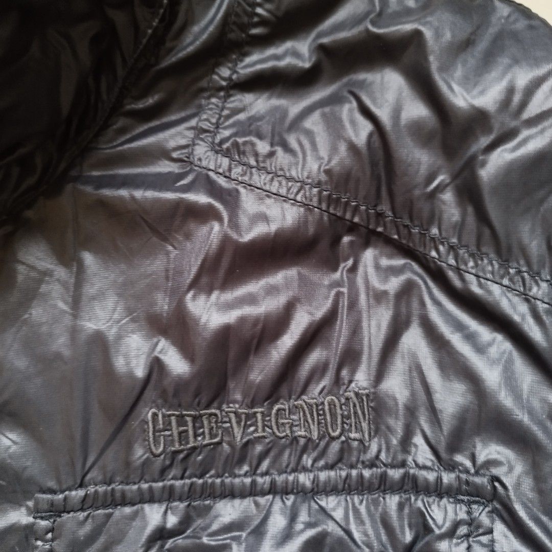 Chevignon Racing Jacket (Category: Coats, Jackets and Outerwear) located in Legazpi City. Submitted by jacket.com.ph (Listing ID 1405532741, Image 3). Description: for sale chevignon jacket size xl. for only 500 na lang plus shipping via j&t express. may issue pong kaunti may hole sa may balikat pero pwede naman lagyan ng patches para hindi kita. just pm me if interested. give me your offer..