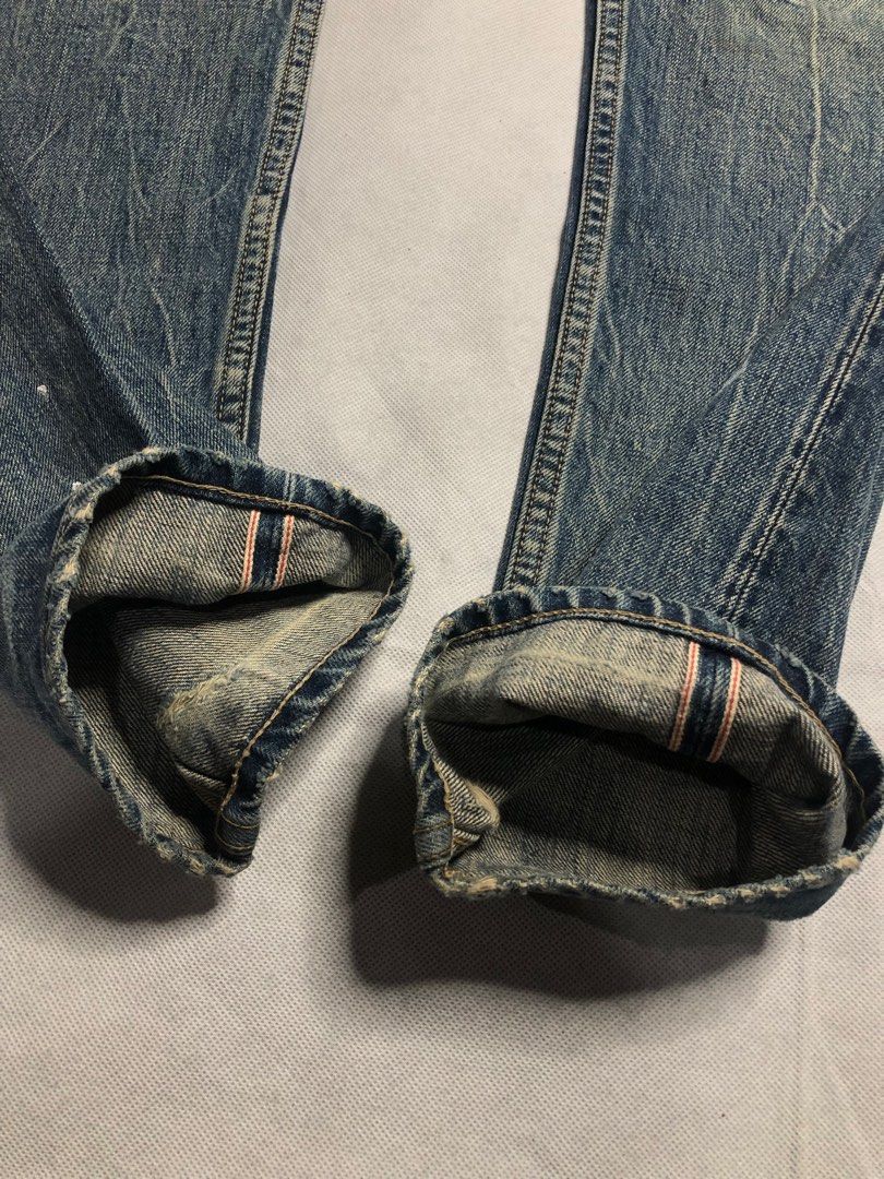 Denham Razor Slimfit Selvedge Jeans (Category: Jeans) located in Iloilo. Submitted by noy_thrift (Listing ID 1405672411, Image 2). Description: Denham Razor SlimFit Selvedge Jeans Waistline 34-35 Thighs 12.5 Knee 8 Leghole 7.5 Inseam 32 Outseam/Length 42.5 Front Rise 10 Back Rise 14.5 Excellent Condition Sign Of Usage Need Wash.