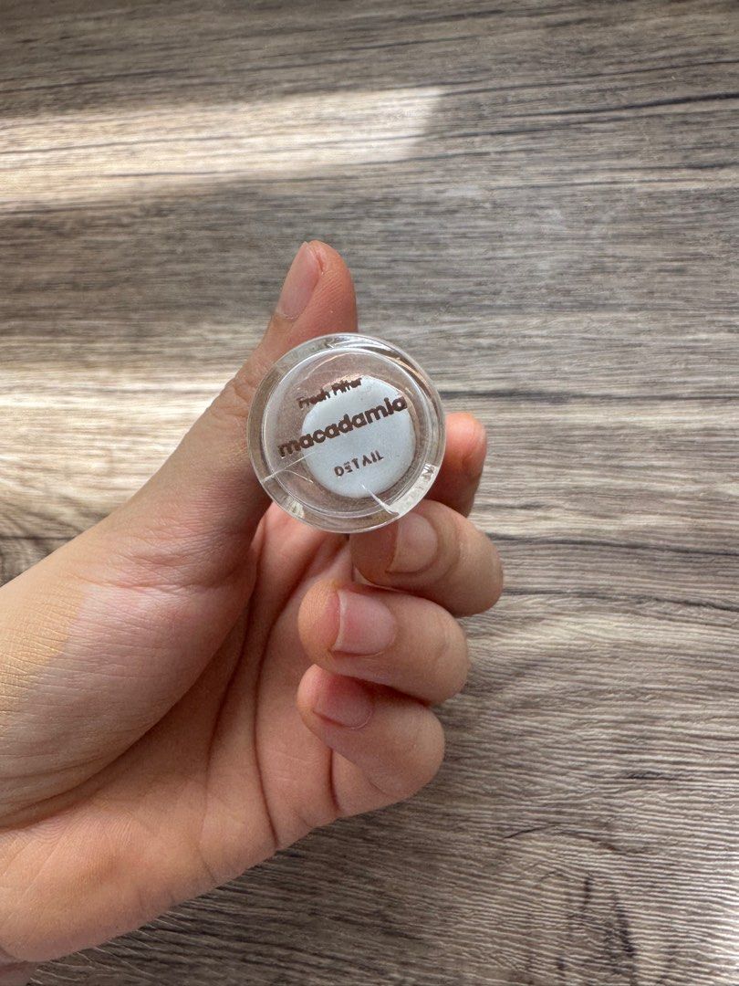 Detail Fresh Filter Face Foundation BUNDLE (Category: Makeup) located in Manila. Submitted by kasuminha (Listing ID 1405565630, Image 3). Description: In the shades Macadamia and Soy 15 ml mini size (both shades sold out rn for their full size) Macadamia - cracked cap, 80% product left Soy - no more cap, 90% product left Take both for 150. Perfect for when you just want to try shades.