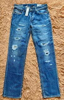 (Category: ) located in . Submitted by SOLEBEN (Listing ID 1405579227, Image 1). Description: .
