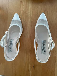 (Category: ) located in . Submitted by wardrobeclearencee (Listing ID 1405615197, Image 1). Description: .