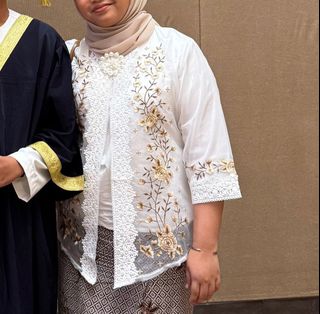 (Category: ) located in . Submitted by ainatishh (Listing ID 1405704927, Image 1). Description: .