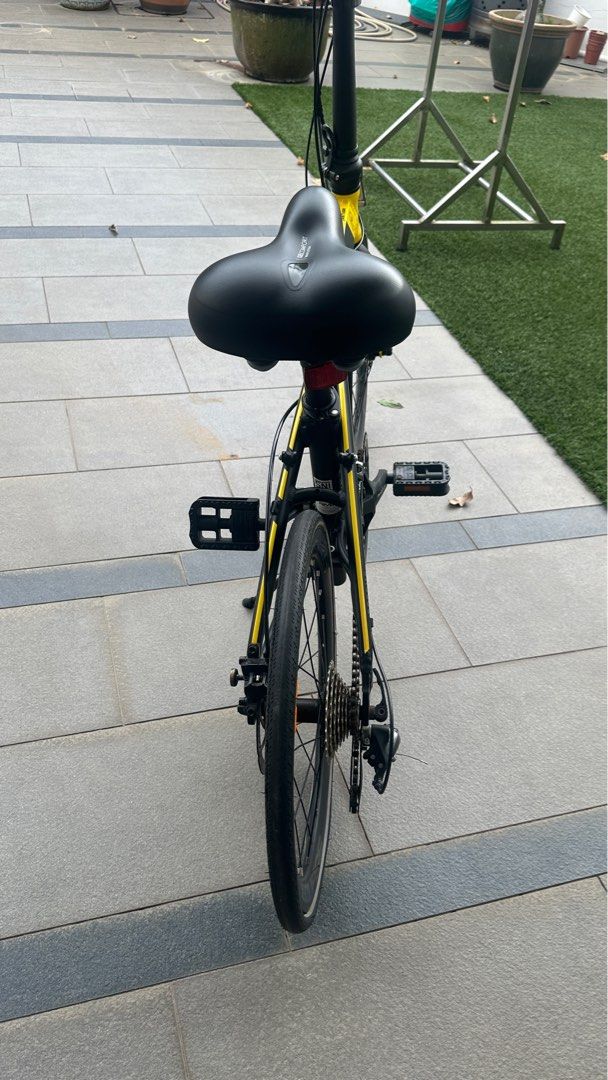 Foldable bicycle (Category: Bicycles) located in Singapore. Submitted by 1_unkwn_1 (Listing ID 1405590021, Image 4). Description: PM for more details! Not brompton sava java CHEAP! RTP $799.