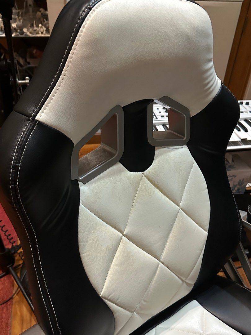 Gaming Chair - Black and White (Category: Chairs) located in Muntinlupa City. Submitted by toomuchstuff17 (Listing ID 1405539812, Image 2). Description: Super comfy with signs of wear on the leather OG price 12.5k .