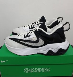 (Category: ) located in . Submitted by ekkshoes325 (Listing ID 1405706530, Image 1). Description: .