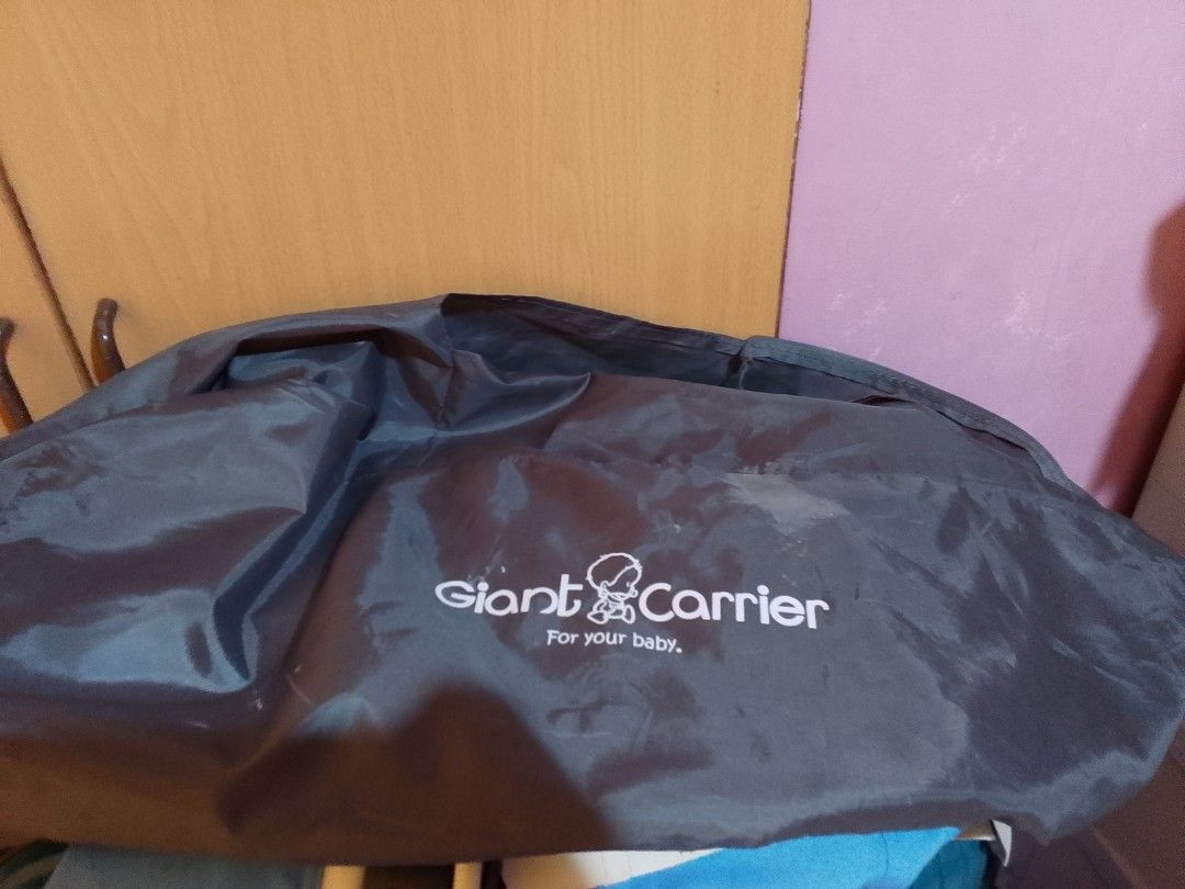 Giant Carrier Playpen (Category: Cots & Cribs) located in Quezon City. Submitted by vanlacsa (Listing ID 1405630958, Image 3). Description: - Giant Carrier playpen - Mesh design for visibility and ventilation - Comes with a carrying bag for easy storage and transport - Provides a safe and comfortable space for your baby di na nagagamit, nakatambak nalng no issue. ayaw na ni baby SA crib.