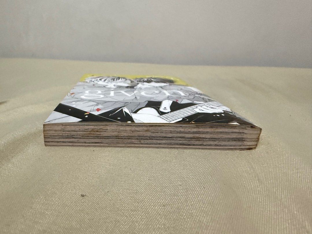 Given Manga Volume 6 (Category: Comics & Manga) located in Quezon City. Submitted by forwwz (Listing ID 1405607437, Image 3). Description: has yellow stains gcash j&t or sdd.