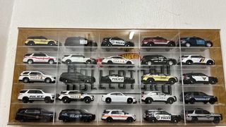 (Category: ) located in . Submitted by diecasttoys_david (Listing ID 1341756196, Image 1). Description: .