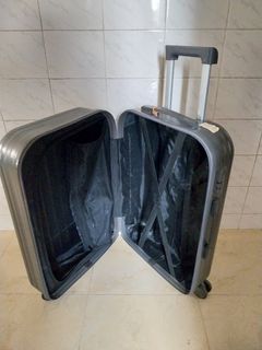 （分類：）位於 。 由 markreyes33775 提交（商品編號 1405574359，圖片 1）。簡介： 。