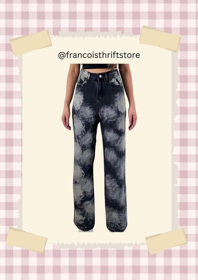 Grunge Vintage Black Jeans (Category: Jeans) located in Pasig City. Submitted by 00_cam (Listing ID 1385536107, Image 1). Description: Got it for PHP 374 at francoisthriftstore on IG RFS: Doesn’t fit me never been used 🪧Payment first policy!!! Waist: 29” Length: 36” 💵: Gcash 🚚: Lalamove/Angkas/Grab ‼️NO RETURNING OF ITEMS.