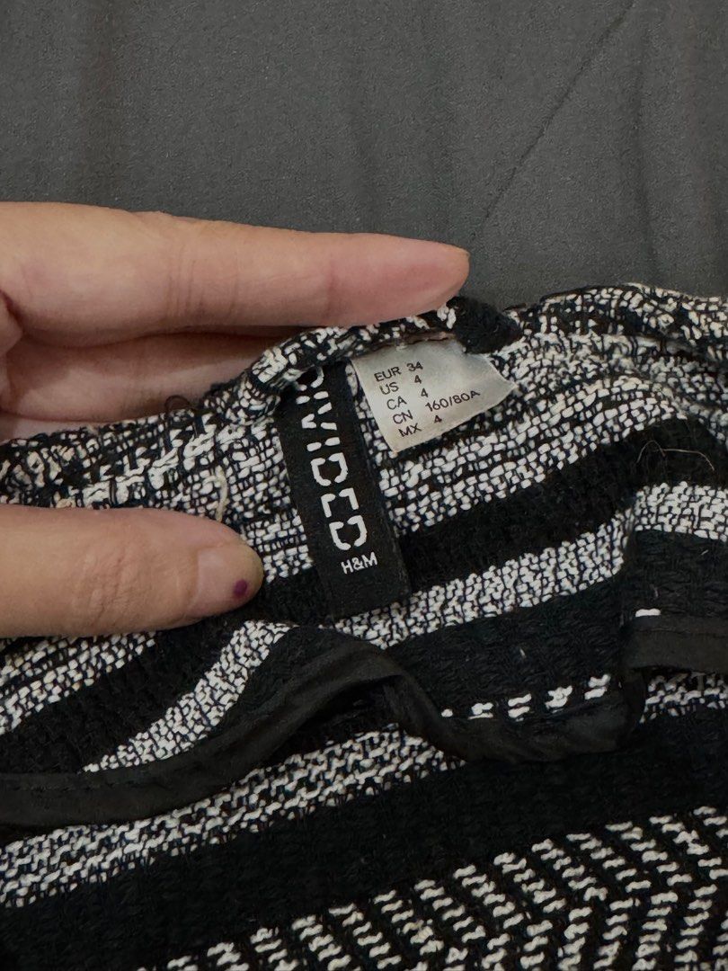H&M cropped moto jacket (Category: Coats, Jackets and Outerwear) located in Makati City. Submitted by annadelarama (Listing ID 1405571197, Image 3). Description: Cropped woven black and white moto jacket. Lightly used condition. A few “yellowing” areas but hardly noticeable. Otherwise structure and fabric is in great condition. Size: EU 34 and US 4 on tag Best fits XS When worn photos at the end! RFS: decluttering .