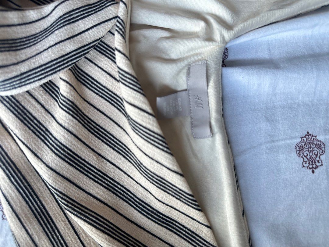 H&M Striped Wrap Dress (Category: Dresses) located in Quezon City. Submitted by mkme2003 (Listing ID 1405554927, Image 3). Description: .
