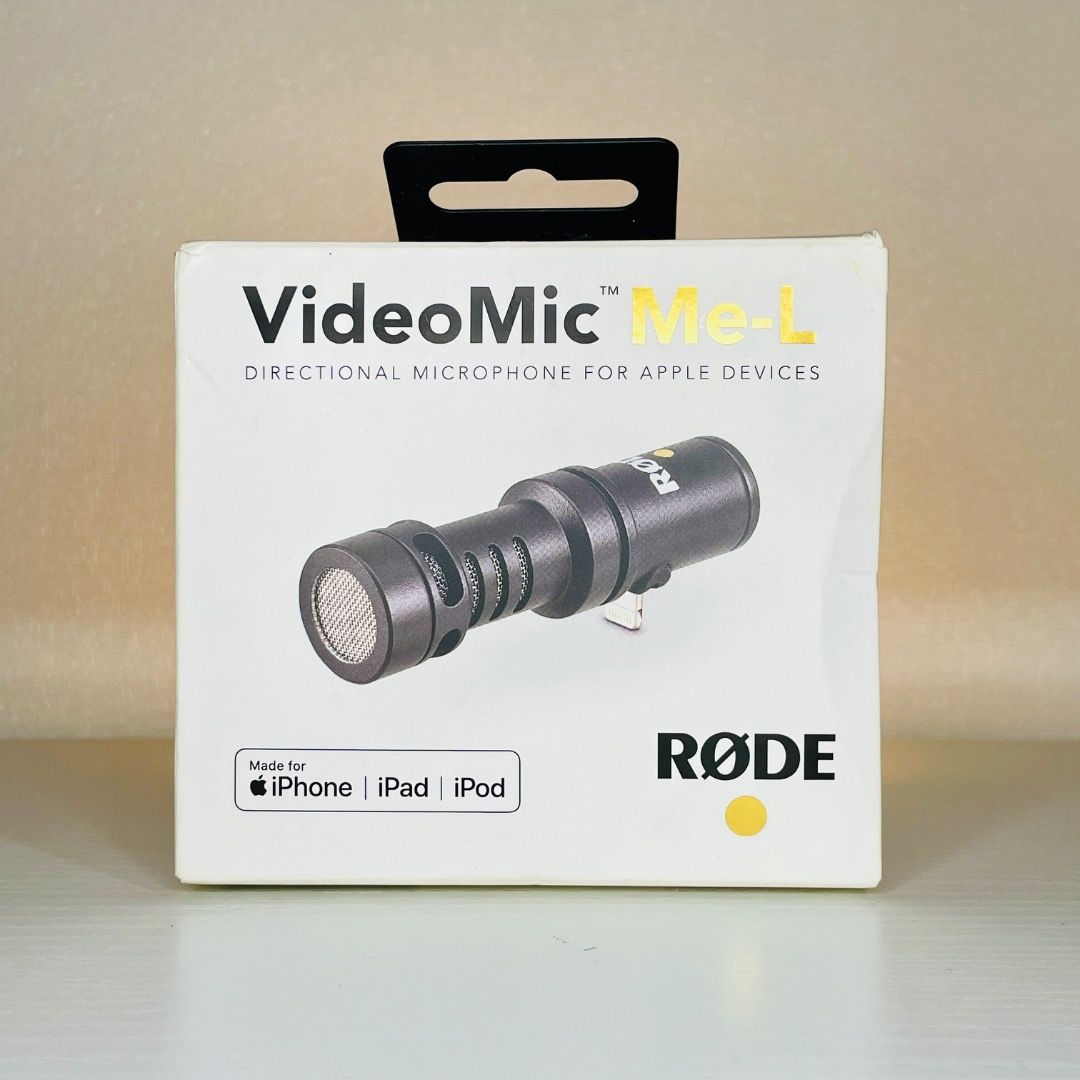 LIKE NEW: Rode VideoMic Me-L Directional Microphone (Category: Microphones) located in Quezon City. Submitted by roseyfinds (Listing ID 1405619005, Image 1). Description: *** AVAILABLE UNTIL UNLISTED *** FINAL PRICE. LOWBALLERS WILL BE IGNORED. Kung Rode ang hanap mo, may pambili ka. - Used once - Rode VideoMic Me-L: Directional microphone for Apple devices. - Includes a furry windshield for outdoor use. - Comes with a convenient clip. - Sleek bl