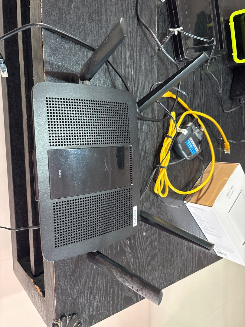 Linksys Router - Model Unknown, Computers & Tech, Parts & Accessories ...
