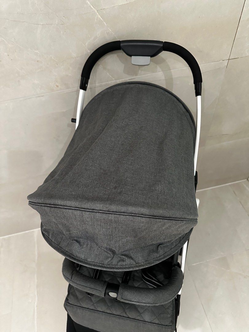 Looping Squizz 3 Compact Stroller - Grey (Category: Strollers) located in Cagayan de Oro. Submitted by destashingmama (Listing ID 1405574932, Image 3). Description: Looping Squizz 3 Compact Stroller.